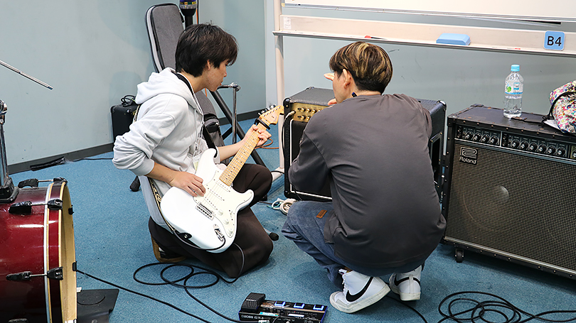 相模原城山高校のバンドクリニックを実施 - MUSIC DAYS